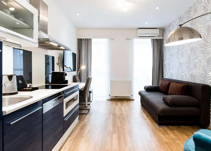 Western Celebrity Apartahotel 4*