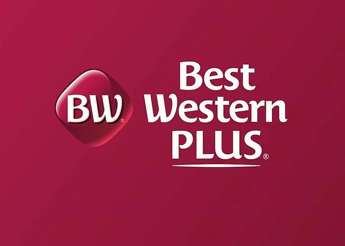Western Celebrity Apartahotel